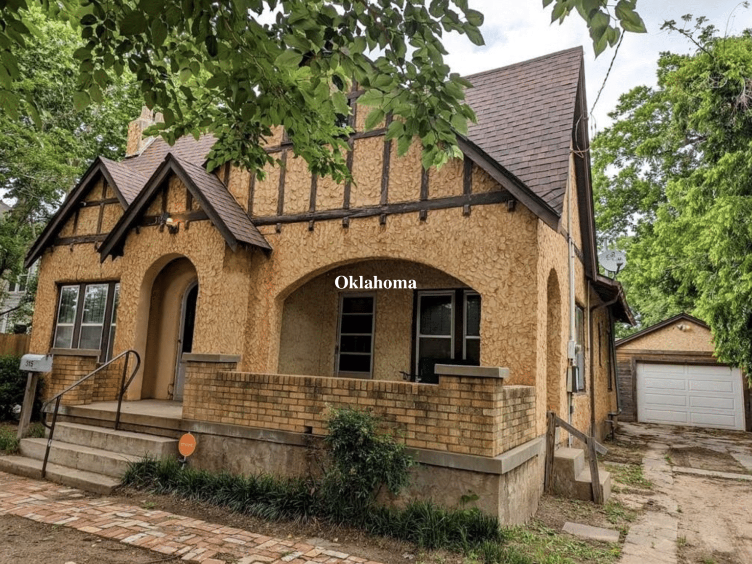 Under 150K Sunday Circa 1940 Oklahoma Tudor Revival Affordable Home 135K Old Houses Under