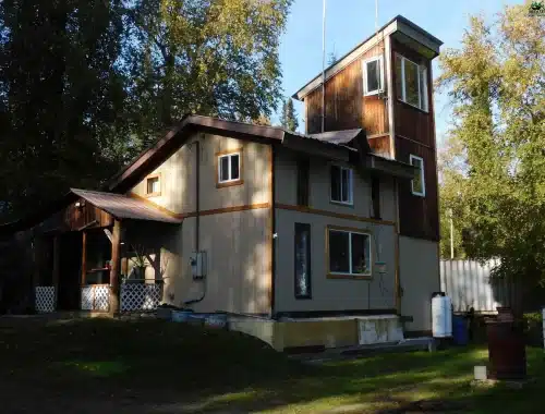 Home On 1.2 Acres in Fairbanks Alaska
